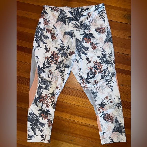 Athleta Cropped Leggings - Picture 2 of 3